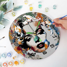 Charger l'image dans la galerie, Horloge Peinture par Numéros - Portrait de Marilyn