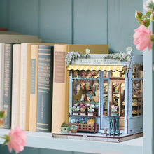 Charger l'image dans la galerie, Maison miniature - Les Iris d'Anna