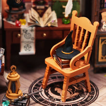 Charger l'image dans la galerie, Maison Miniature Le Bureau Magique