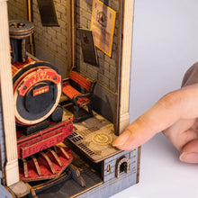 Charger l'image dans la galerie, Book Nook - Voyage dans le Temps