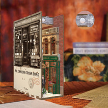 Charger l'image dans la galerie, Book Nook - 84 Charing Cross Road