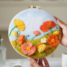 Charger l'image dans la galerie, Kit Feutrage à l'aiguille - Fleurs Sauvages