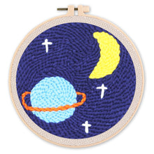 Charger l'image dans la galerie, Punch Needle Lune Etoilée et Saturne