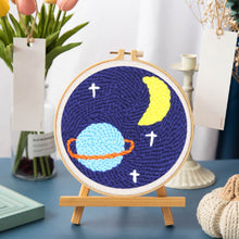 Charger l'image dans la galerie, Punch Needle Lune Etoilée et Saturne