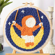 Charger l'image dans la galerie, Punch Needle Fillette sur un croissant de Lune