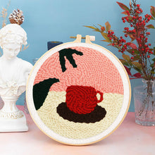 Charger l'image dans la galerie, Punch Needle Chocolat Chaud et Feuilles
