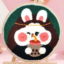 Charger l'image dans la galerie, Punch Needle Maman Lapin et Chocolat