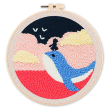 Charger l'image dans la galerie, Punch Needle Baleine bleue et Fillette