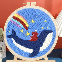 Charger l'image dans la galerie, Punch Needle Baleine et Arc en Ciel