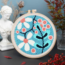 Charger l'image dans la galerie, Punch Needle Explosion de Fleurs blanches