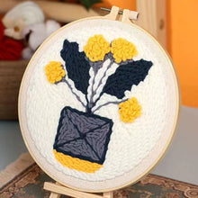 Charger l'image dans la galerie, Punch Needle Bouquet de Fleurs jaunes
