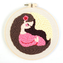 Charger l'image dans la galerie, Punch Needle Femme Enceinte