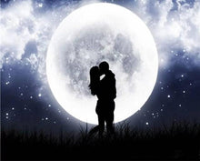 Charger l'image dans la galerie, peinture par numéros | Baiser Romantique de Pleine Lune | Complexe, romantique | FiguredArt