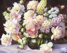 Charger l'image dans la galerie, peinture par numéros | Vase en Cristal | fleurs intermédiaire | FiguredArt